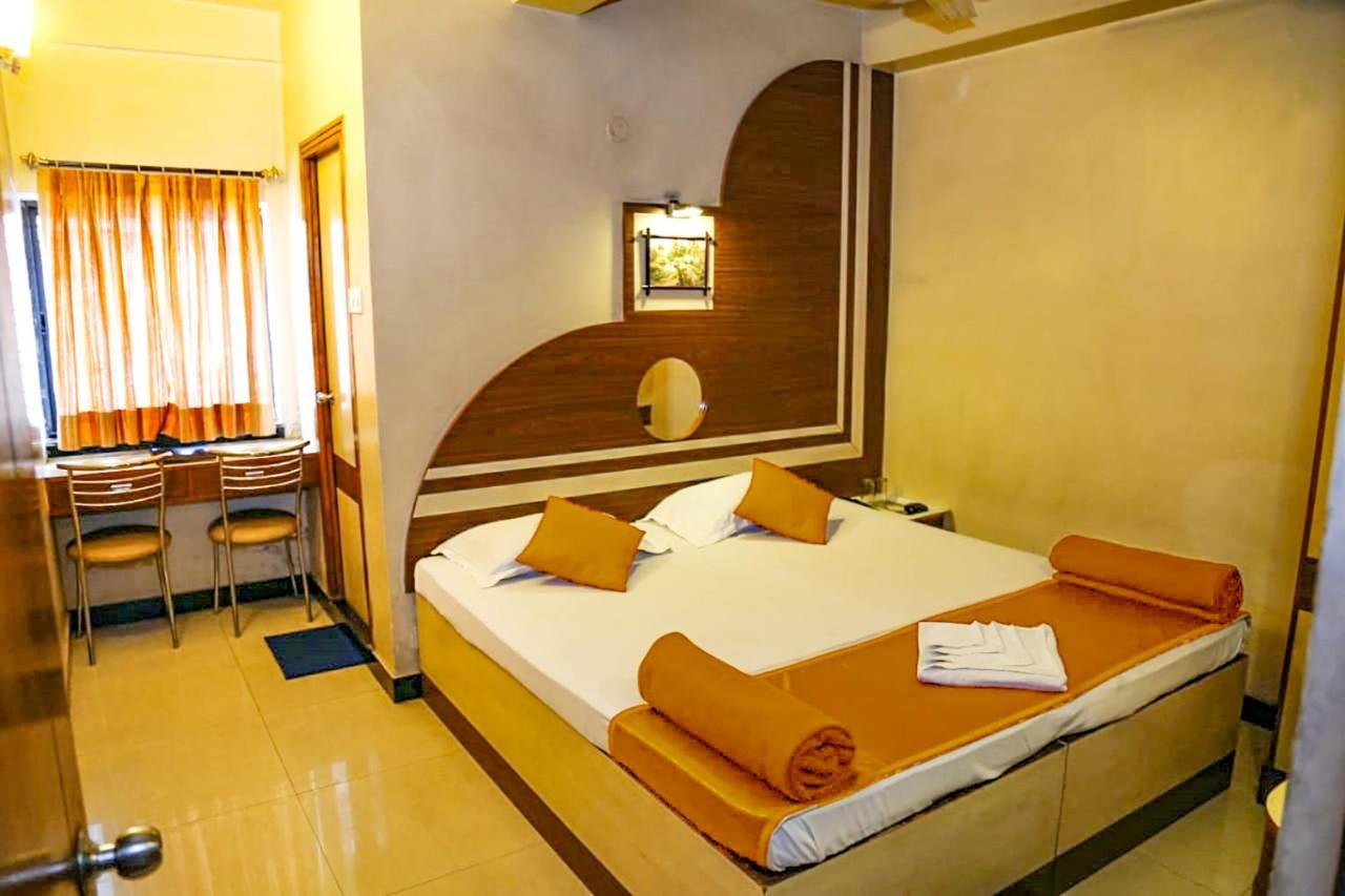 Fabhotel Shivangan Kolkata Airport - Fully Vaccinated Staff Exterior photo