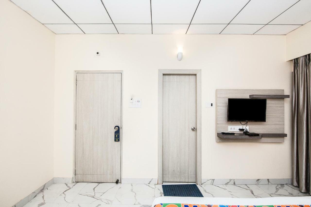 Fabhotel Shivangan Kolkata Airport - Fully Vaccinated Staff Exterior photo