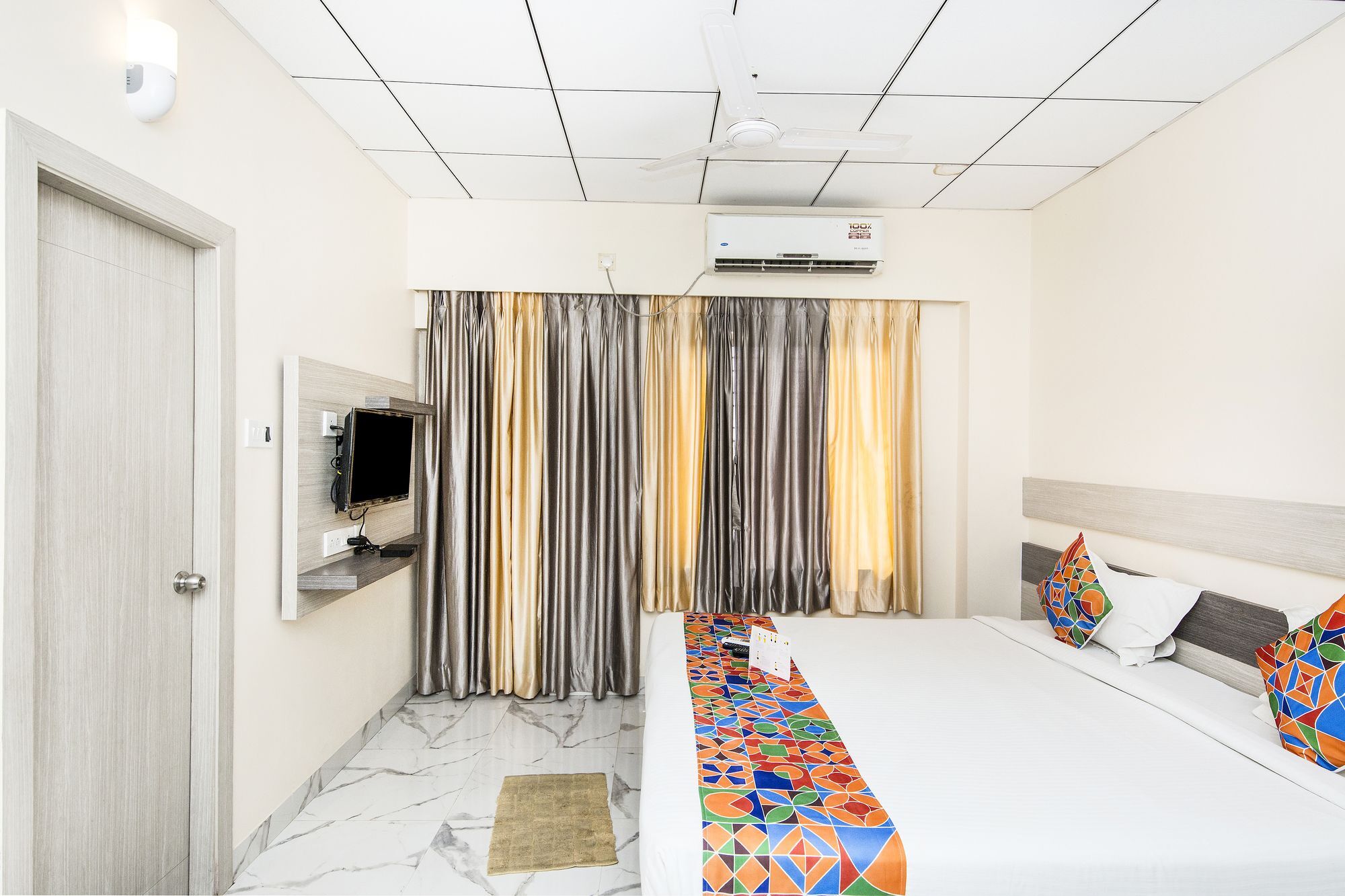Fabhotel Shivangan Kolkata Airport - Fully Vaccinated Staff Exterior photo